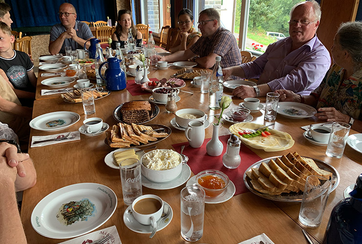 Bergische Kaffeetafel im Märchenwald-Café Altenberg